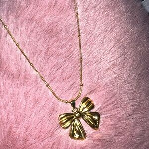 Gold Bow Pendant Necklace
